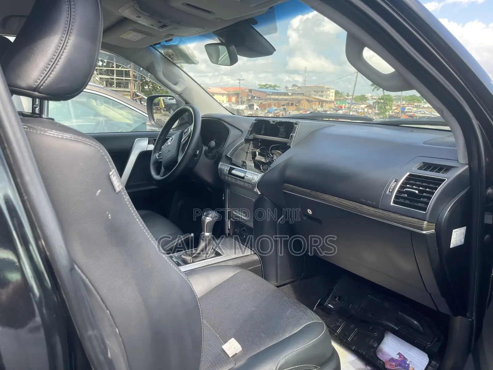 Toyota Land Cruiser Prado 2022 Black