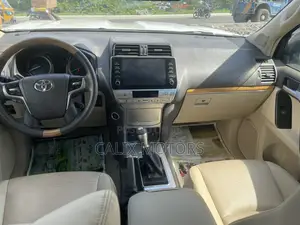 Toyota Land Cruiser Prado 2022 White