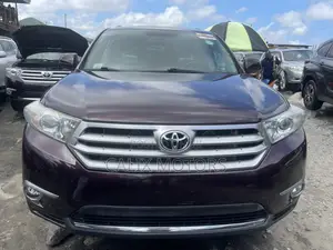 Toyota Highlander 2012 Red