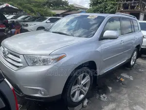Toyota Highlander 2013 Silver