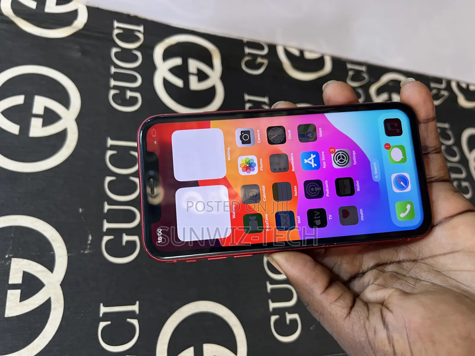 Apple iPhone 11 128 GB Red