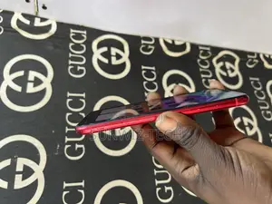 Apple iPhone 11 128 GB Red