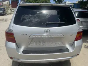 Toyota Highlander 2010 Silver