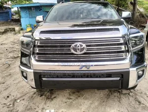 Toyota Sequoia 2015 Black