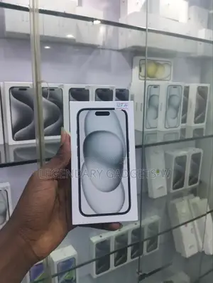 New Apple iPhone 15 128 GB White
