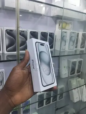 New Apple iPhone 15 128 GB White