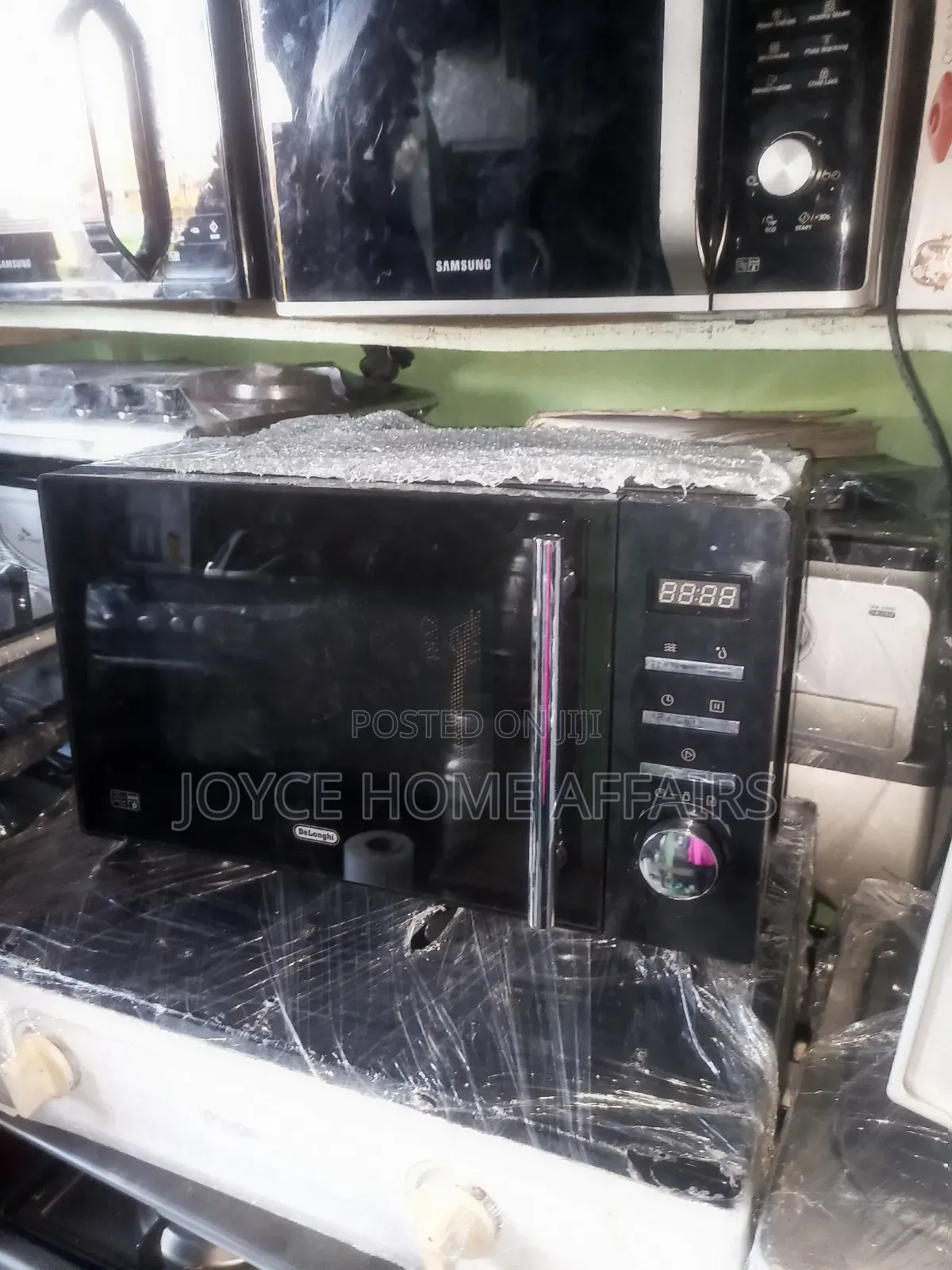 Neatly Used Microwave 20liter