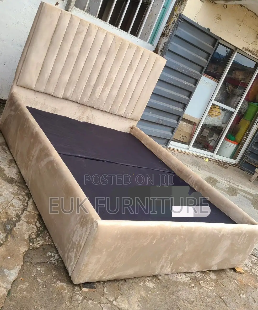 4.5 by 6 Bedframe