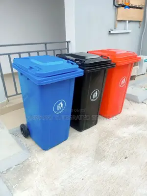 240 Industrial Wastebin With Tyre and Lid