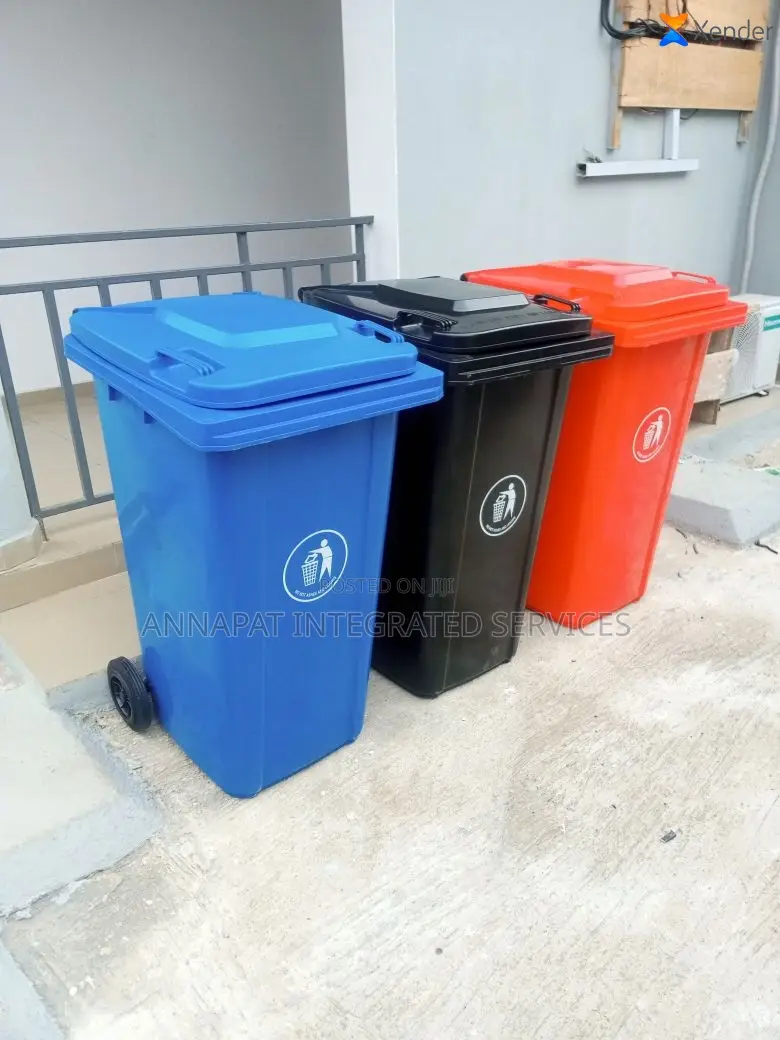 240 Industrial Wastebin With Tyre and Lid