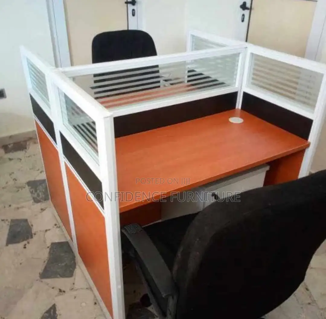Two Seaters Face to Face Workstation Table