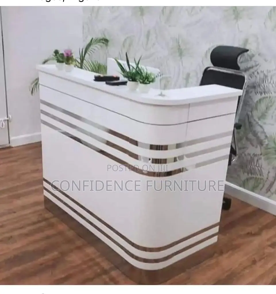 Pure White Receptionist Desk Designed With Silver Lining