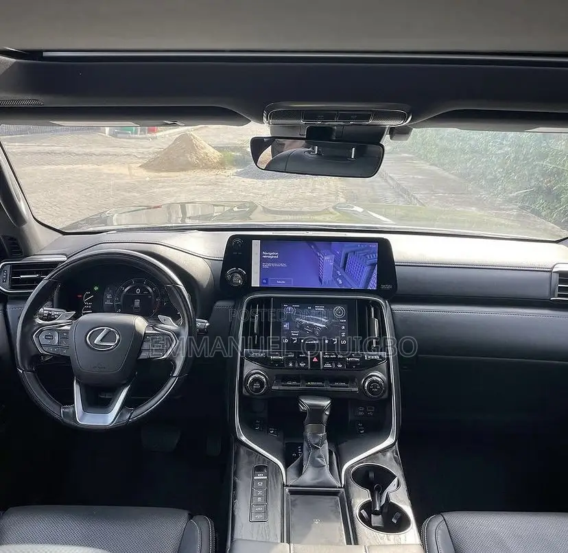 Lexus LX 2023 Green