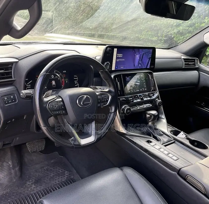 Lexus LX 2023 Green