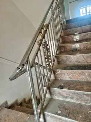 Moment Handrail