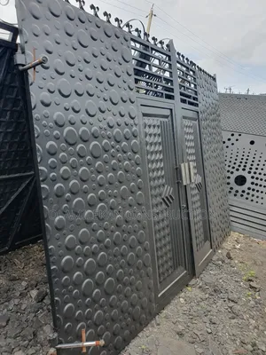 12feet Gates