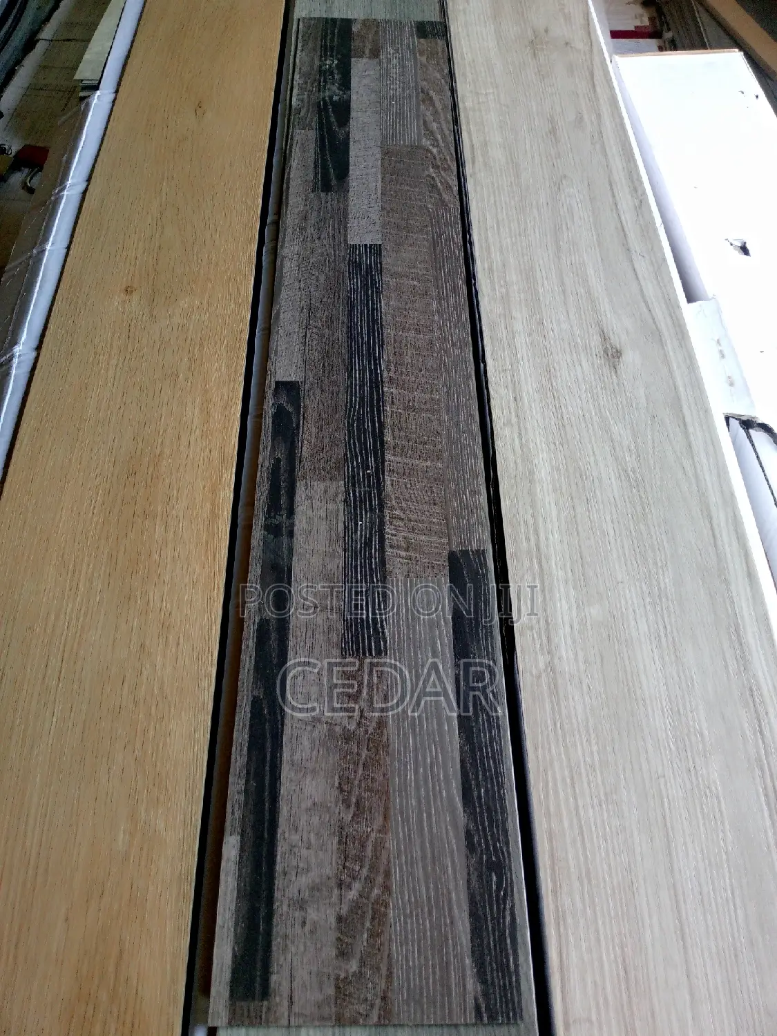 SPC/Vinyl Floor Tiles