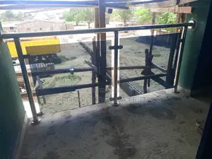 Borno Gray Glass