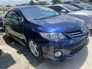 Toyota Corolla 2013 Blue