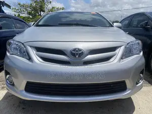 Toyota Corolla 2012 Silver