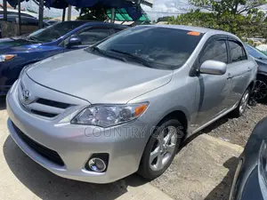 Toyota Corolla 2012 Silver