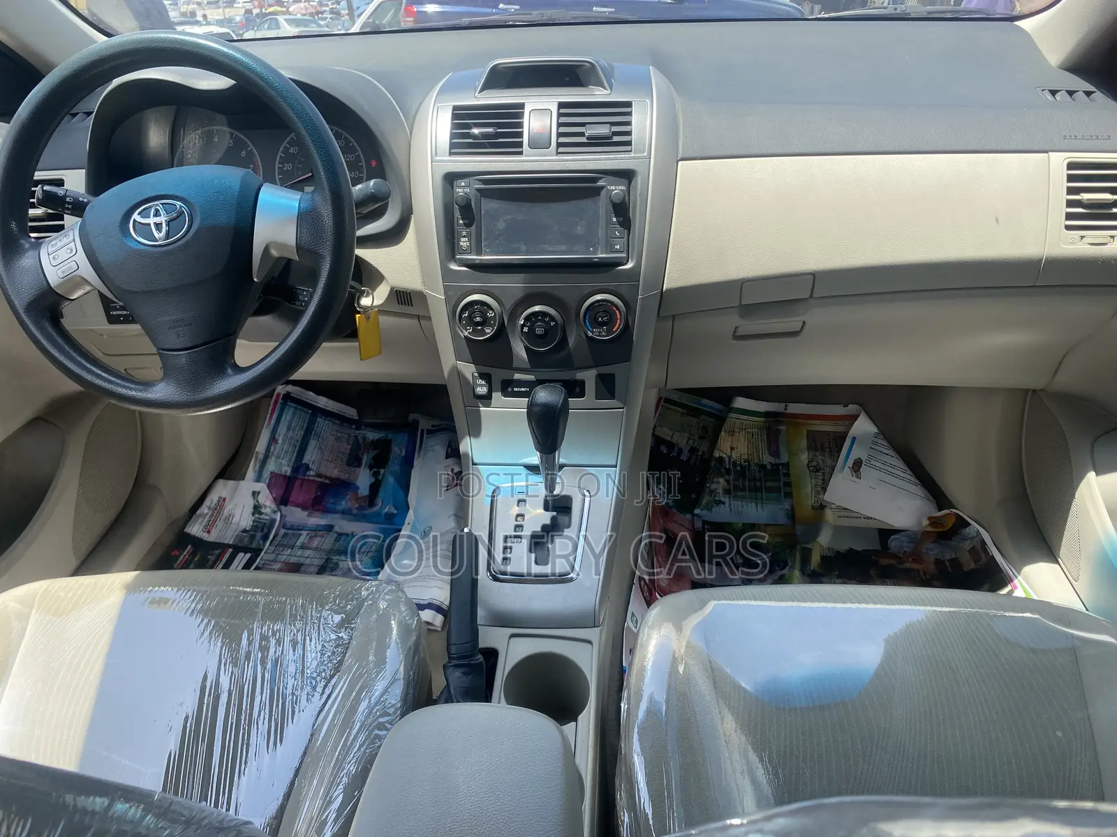 Toyota Corolla 2013 Gold