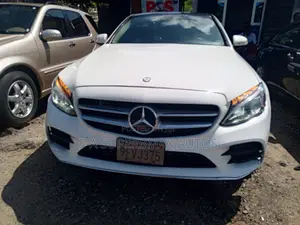 Mercedes-Benz C300 2016 White