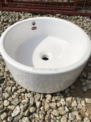 Round Washing Hand Basin