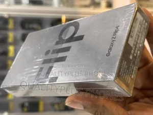 New Samsung Galaxy Z Flip4 256 GB Gold