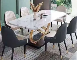 Classic Dinning Table With Chairs