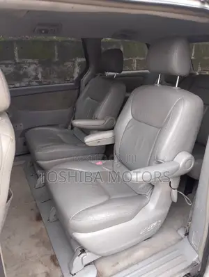 Toyota Sienna LE AWD 2005 Silver