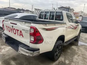 Toyota Hilux 2017 Off white