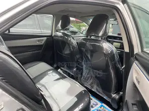 Toyota Corolla 2015 Silver
