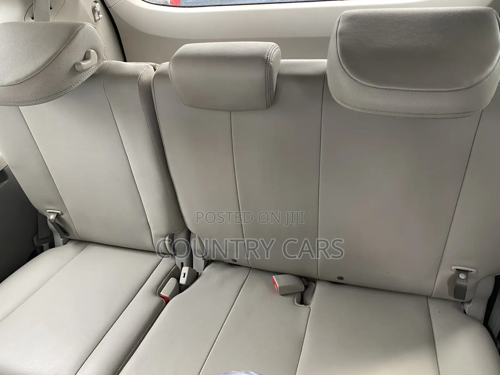 Toyota Sienna XLE 8 Passenger 2012 Silver
