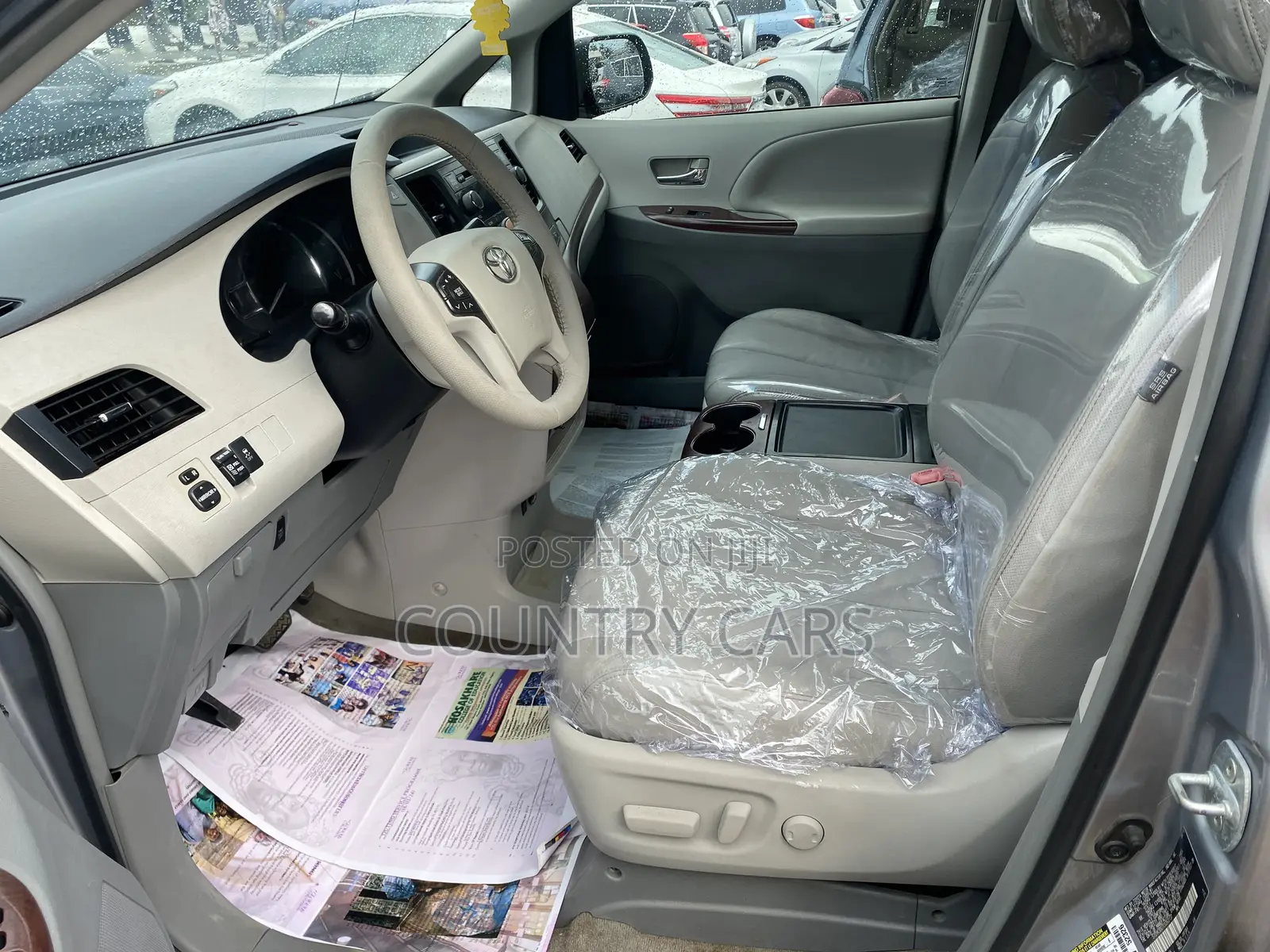 Toyota Sienna XLE 8 Passenger 2012 Silver