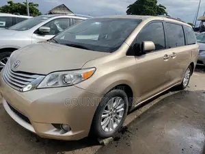 Toyota Sienna XLE 8 Passenger 2011 Gold