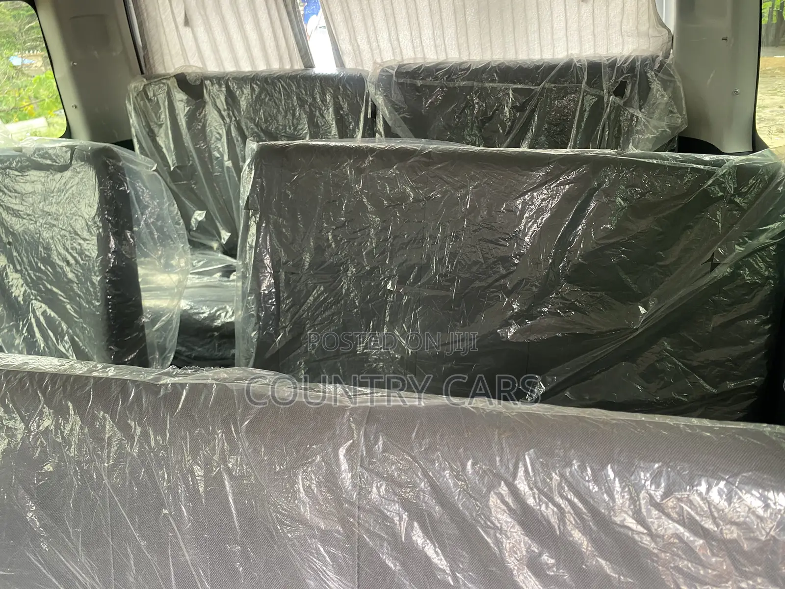 Toyota HiAce 2013 Silver