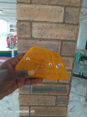 Yellow Guard Rail Reflectors, For Road Safety