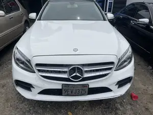 Mercedes-Benz C300 2017 White