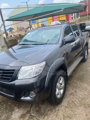Toyota Hilux 2014 Black