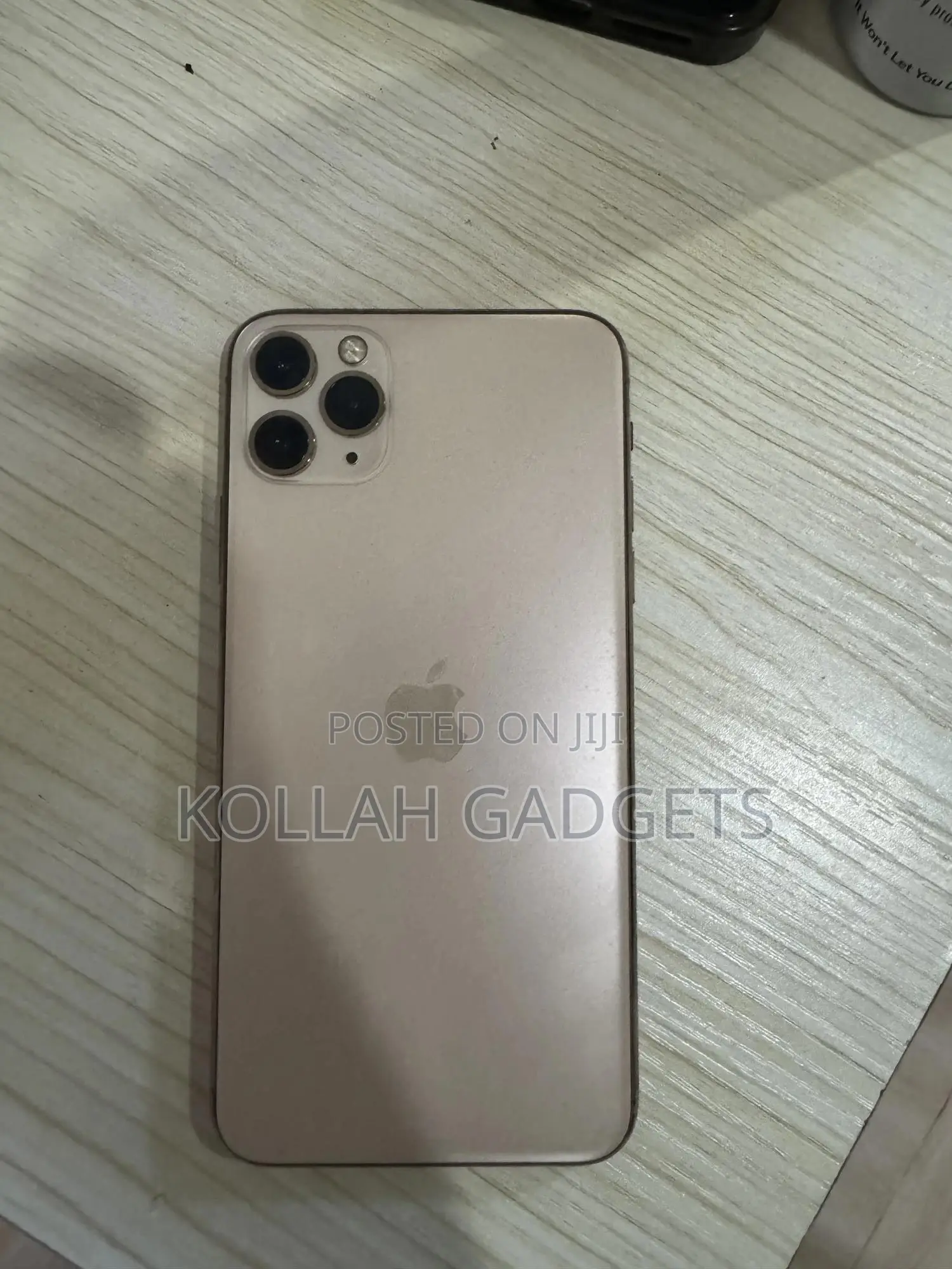 Apple iPhone 11 Pro Max 64 GB Gold