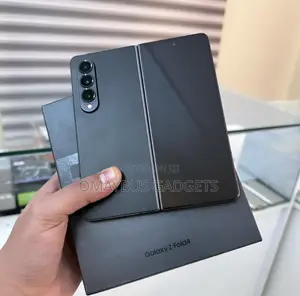 New Samsung Galaxy Z Fold4 256 GB Black