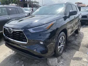 Toyota Highlander XLE 2021 Black