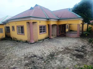 Photo - 4bdrm Bungalow in Port-Harcourt for sale