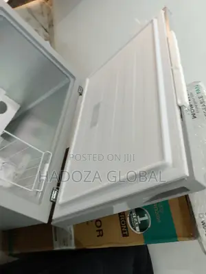 Hisense Silver Chest Freezer 297L Qualityfc390sh