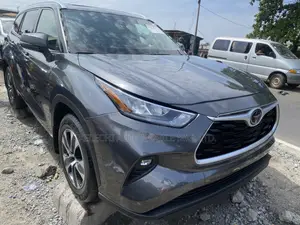 Toyota Highlander XLE AWD 2020 Gray