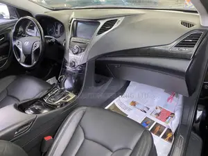 Hyundai Grandeur 2.2 CRDi 2012 Black