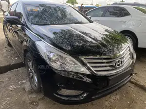 Photo - Hyundai Grandeur 2.2 CRDi 2012 Black