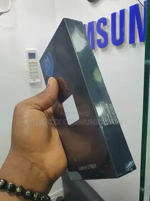 New Samsung Galaxy Z Flip 5 256 GB White