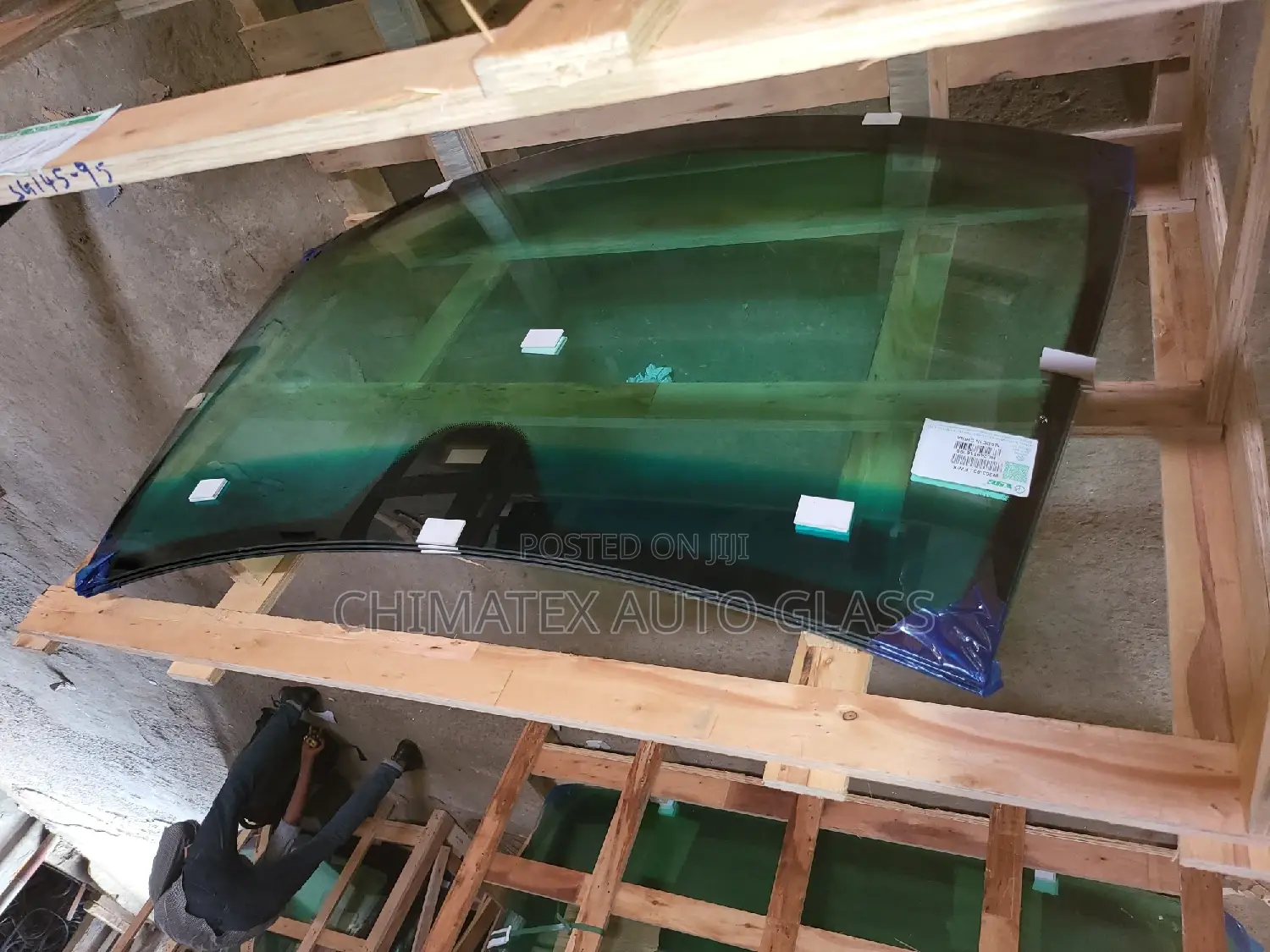 Mercedes C-Class Windscreen W203 Available